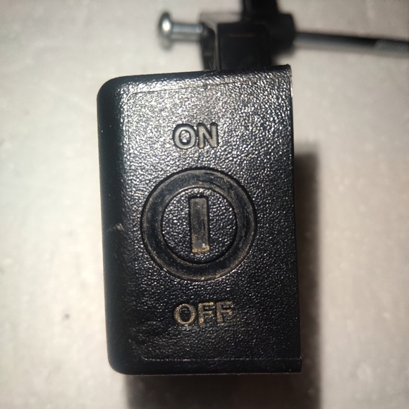 Parts for Hoover SteamVac spinbrush carpet cleaner. Model number F 5914 900 - Picture 13 of 15